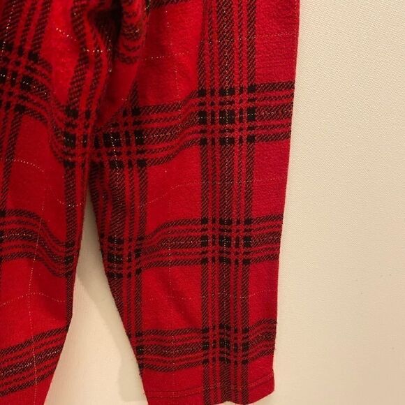 C.D Daniels Cardigan with build in tank - Picture 5 of 10